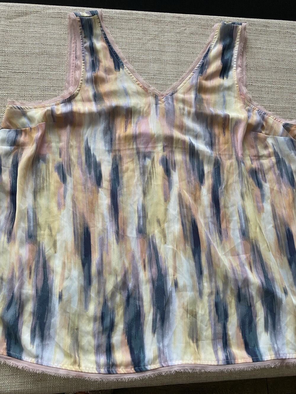 TORRID Frayed Hem Paint Effect Tank Blouse 2